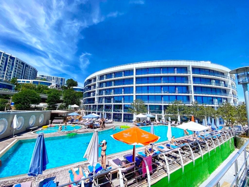 продажа трехкомнатной квартиры номер A-174235 в Приморском районе, фото номер 20